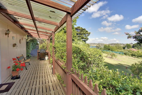 Tamar River Retreat - Kawana Tourism 5