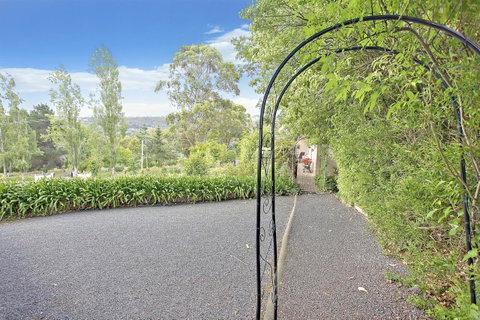 Tamar River Retreat - Kawana Tourism 4
