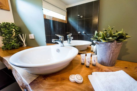 Avalon House - Kawana Tourism 10