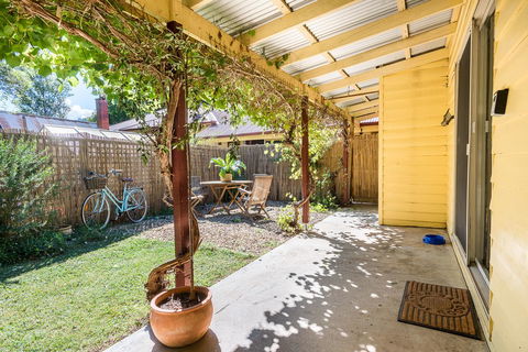Avalon House - Kawana Tourism 19