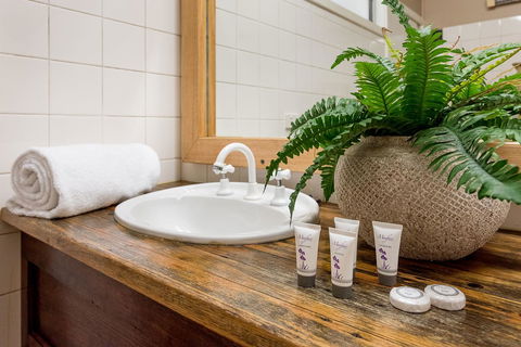 Avalon House - Kawana Tourism 38