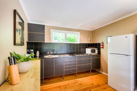 Avalon House - Kawana Tourism 28