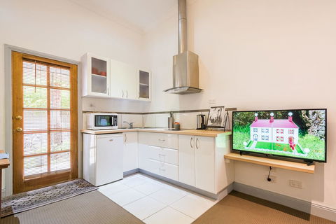 Avalon House - Kawana Tourism 31