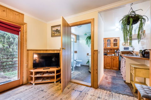Avalon House - Kawana Tourism 42