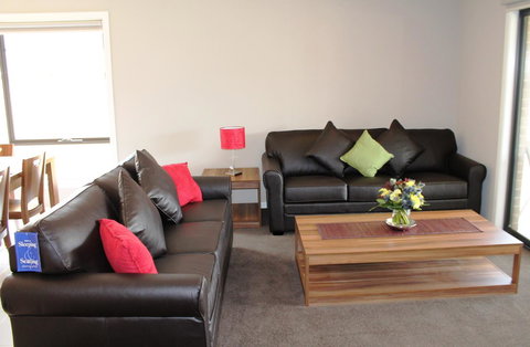 Atarhi Villas - Melbourne - Kawana Tourism 1