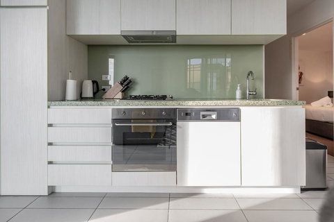 2Bedroom Apartment With Views In Docklands Next To CBD & Marvel Stadium - Kawana Tourism 6