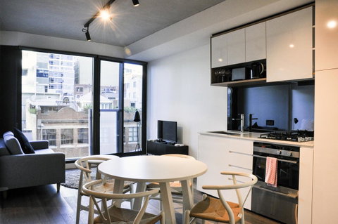 Mono Apartments On La Trobe Street - Kawana Tourism 0