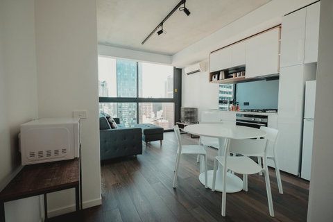 Mono Apartments On La Trobe Street - Kawana Tourism 1