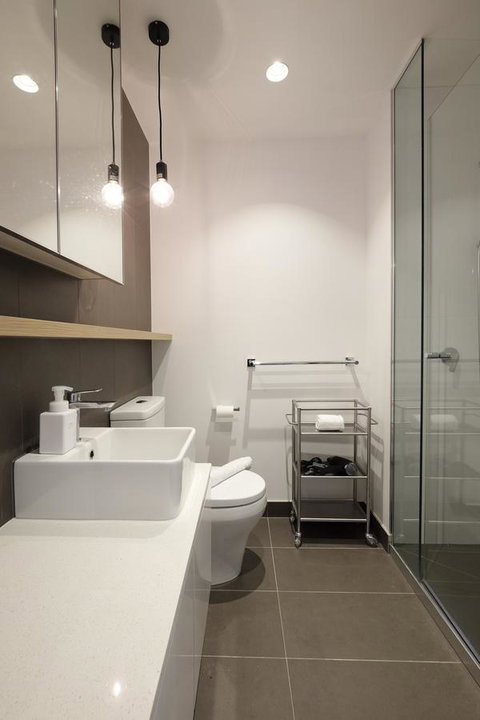Mono Apartments On La Trobe Street - Kawana Tourism 22