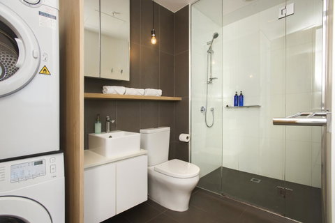 Mono Apartments On La Trobe Street - Kawana Tourism 15