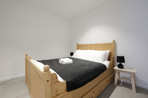 Mono Apartments On La Trobe Street - Kawana Tourism 23