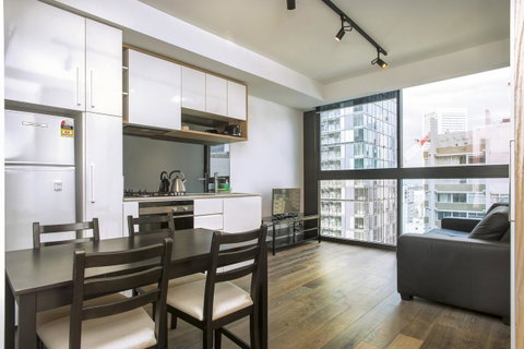 Mono Apartments On La Trobe Street - Kawana Tourism 6
