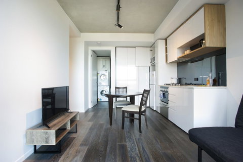 Mono Apartments On La Trobe Street - Kawana Tourism 11