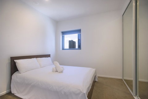 Mono Apartments On La Trobe Street - Kawana Tourism 8