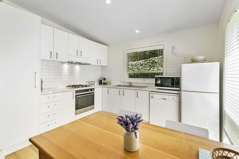 Bilinga Cottages - Kawana Tourism 6