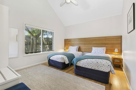 Bilinga Cottages - Kawana Tourism 11