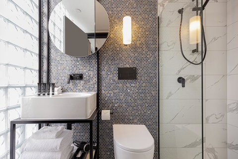 Brady Hotels Jones Lane - Kawana Tourism 7