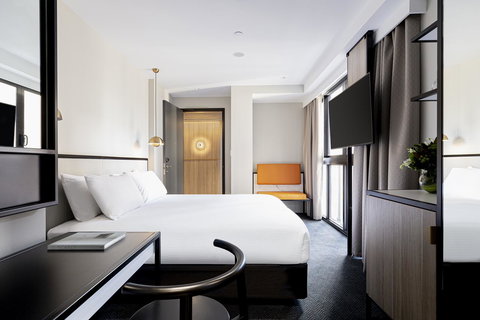 Brady Hotels Jones Lane - Kawana Tourism 4