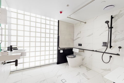 Brady Hotels Jones Lane - Kawana Tourism 15