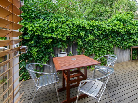 Boutique Stays Sandyside- Sandringham Villa Units - Kawana Tourism 10