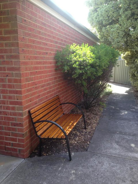 Beachcomber Motel & Apartments - Kawana Tourism 21