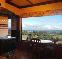 A Cottage with a View at Tudor Ridge - Kawana Tourism