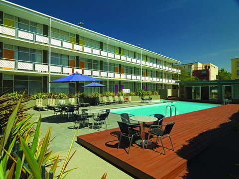 The Parkmore Hotel - Kawana Tourism 14
