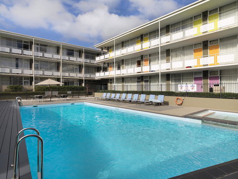The Parkmore Hotel - Kawana Tourism 10