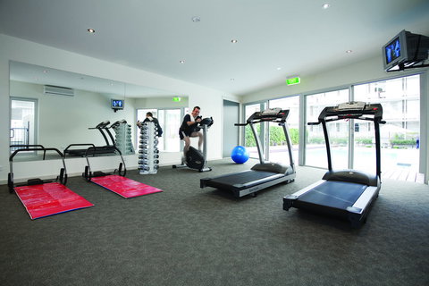 The Parkmore Hotel - Kawana Tourism 18