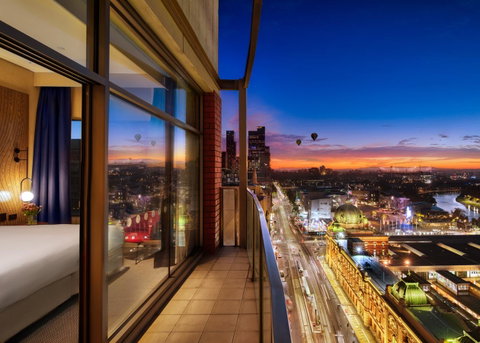 DoubleTree By Hilton Melbourne - Kawana Tourism 1