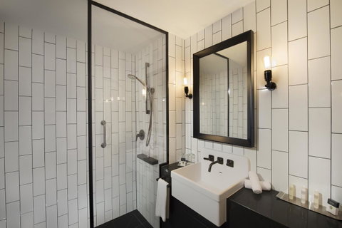 DoubleTree By Hilton Melbourne - Kawana Tourism 15