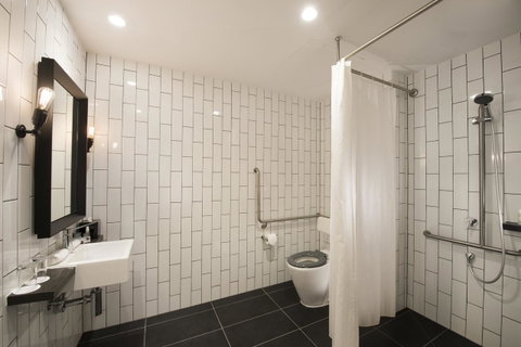 DoubleTree By Hilton Melbourne - Kawana Tourism 38