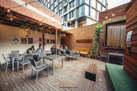 Nomads Melbourne Backpackers - Kawana Tourism 6