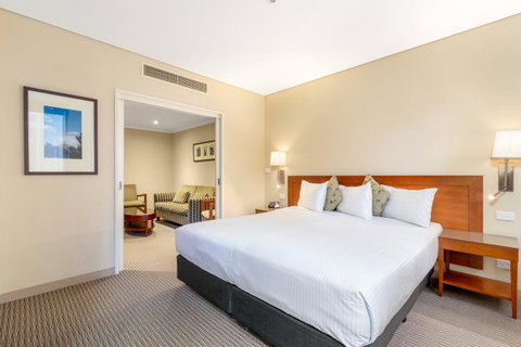 Batman\'s Hill On Collins - Kawana Tourism 17