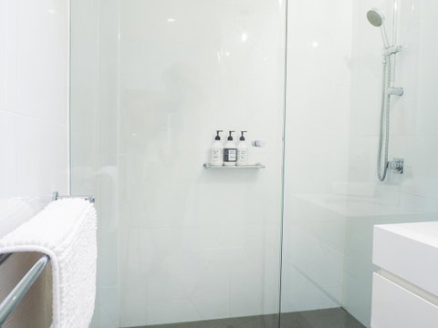 LittleStay Eporo - Central Apartments - Kawana Tourism 12