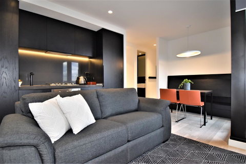 Melbourne Empire Apartments - Kawana Tourism 13