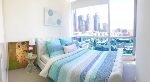 La Maison - Great View, Free Parking, Pool, Gym, Perfectly Located 2BR Apartment - Kawana Tourism 3