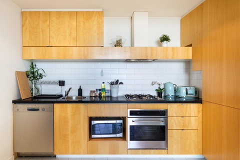 La Maison - Great View, Free Parking, Pool, Gym, Perfectly Located 2BR Apartment - Kawana Tourism 10