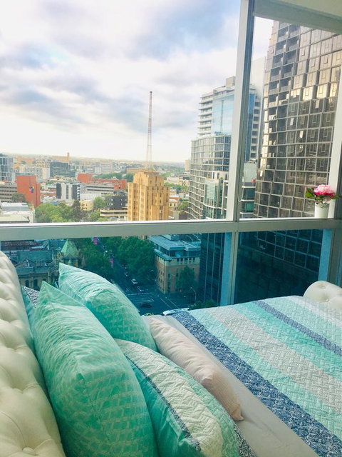 La Maison - Great View, Free Parking, Pool, Gym, Perfectly Located 2BR Apartment - Kawana Tourism 19