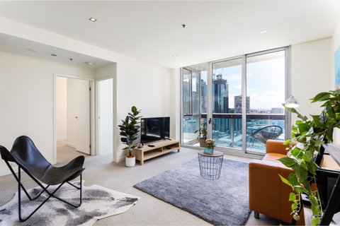 La Maison - Great View, Free Parking, Pool, Gym, Perfectly Located 2BR Apartment - Kawana Tourism 2