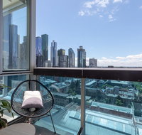 La Maison - Great View Free Parking Pool Gym Perfectly located 2BR apartment - Kawana Tourism