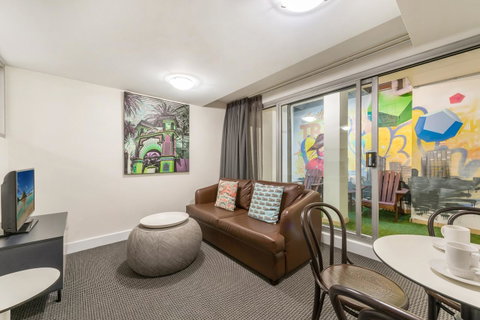 Mantra City Central - Kawana Tourism 4