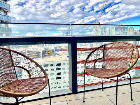 Pride Docklands Waterfront Apartment City View - Kawana Tourism 31