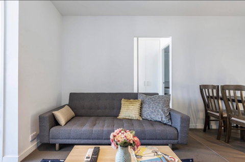 Rose Lane Serviced Apartment - Kawana Tourism 6