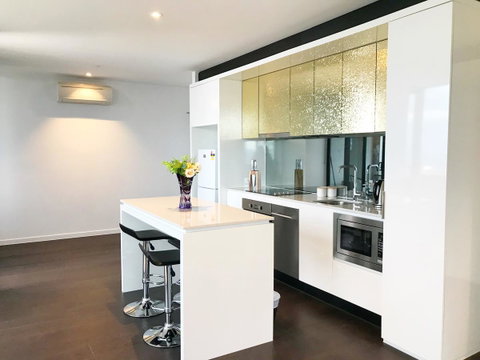 Rose Lane Serviced Apartment - Kawana Tourism 20