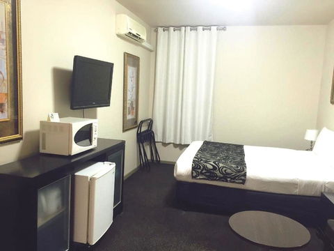 City Square Motel - Kawana Tourism 1