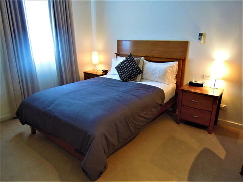 Plough Hotel - Kawana Tourism 6