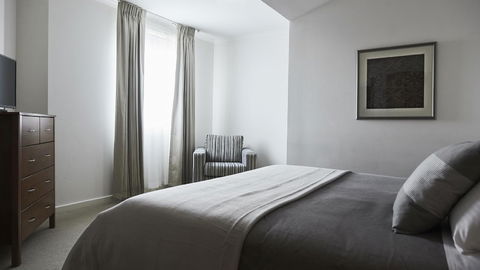 Plough Hotel - Kawana Tourism 2