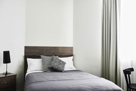 Plough Hotel - Kawana Tourism 3