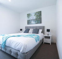 Box Hill 2 Bedroom Apt La Maison 02 - Kawana Tourism